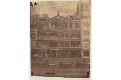 Nadar, Façade de l’atelier de Nadar, 35, Boulevard des Capucines, c. 1861